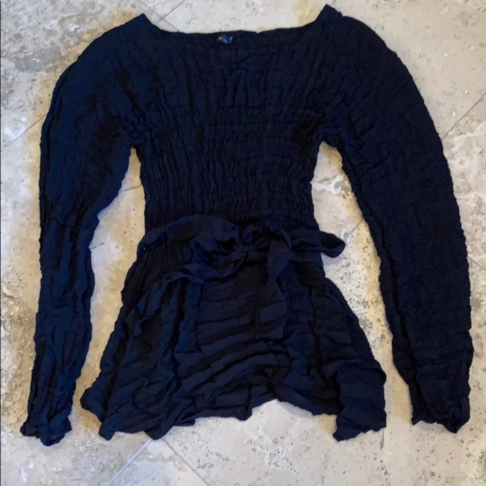 Black Babette crinkle top